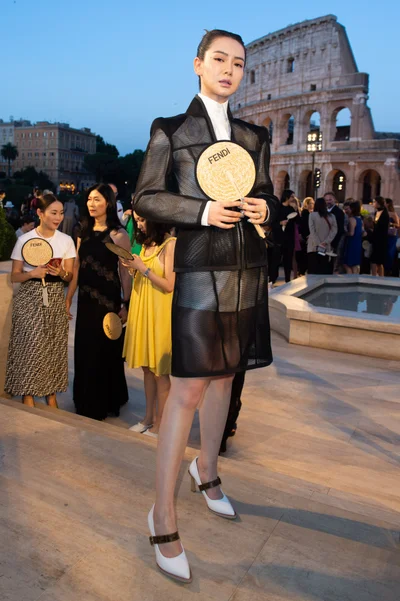 Look 2